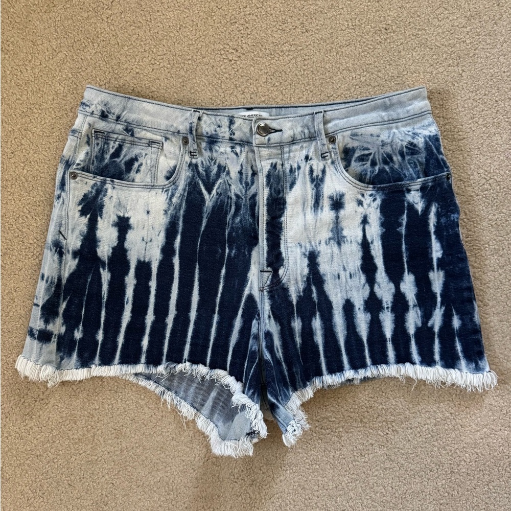 Good American The Bombshell Jean‎ Denim Blue Stretchy Shorts women’s size 33
